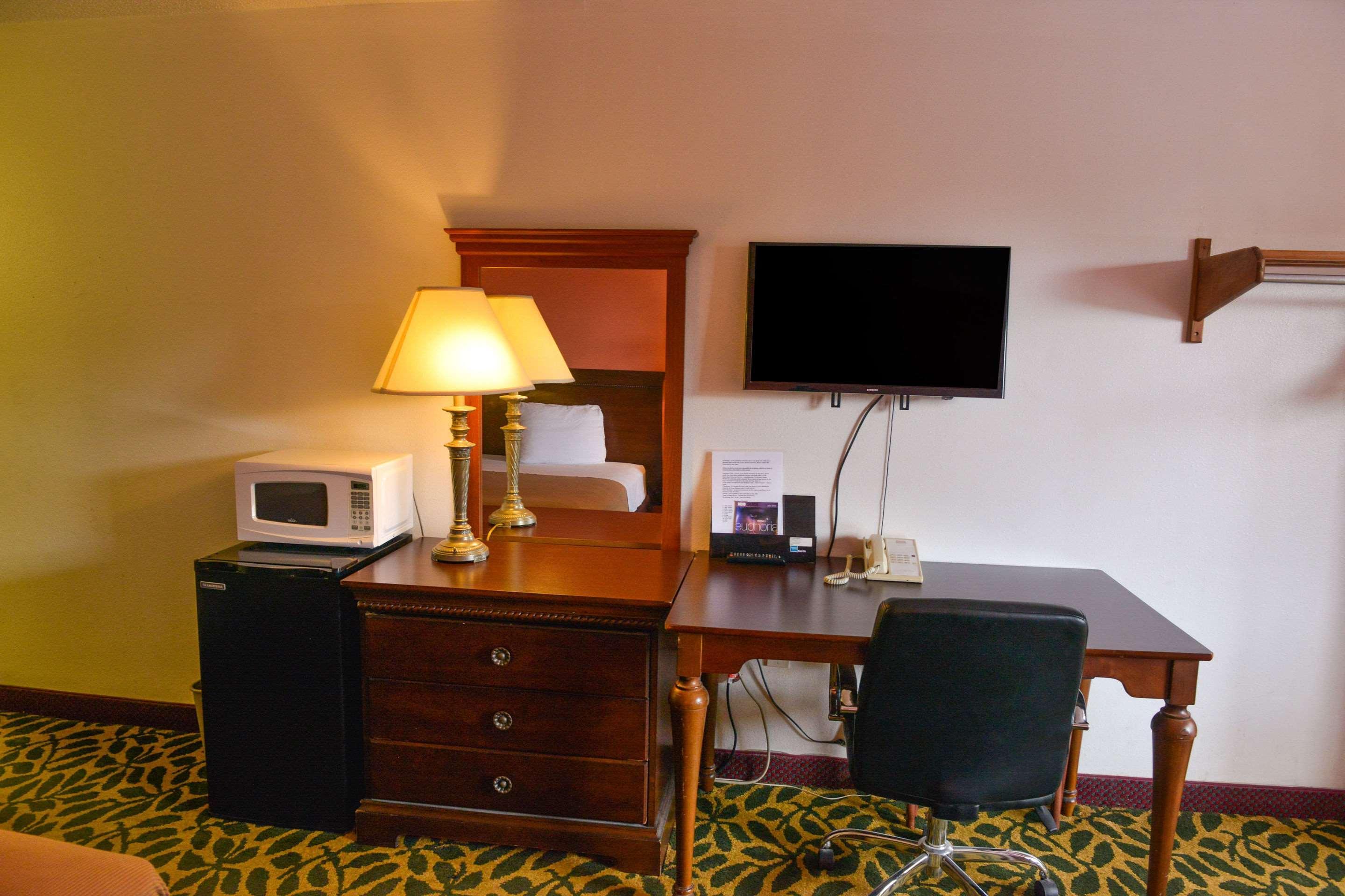 Econo Lodge North North Fort Myers Bagian luar foto