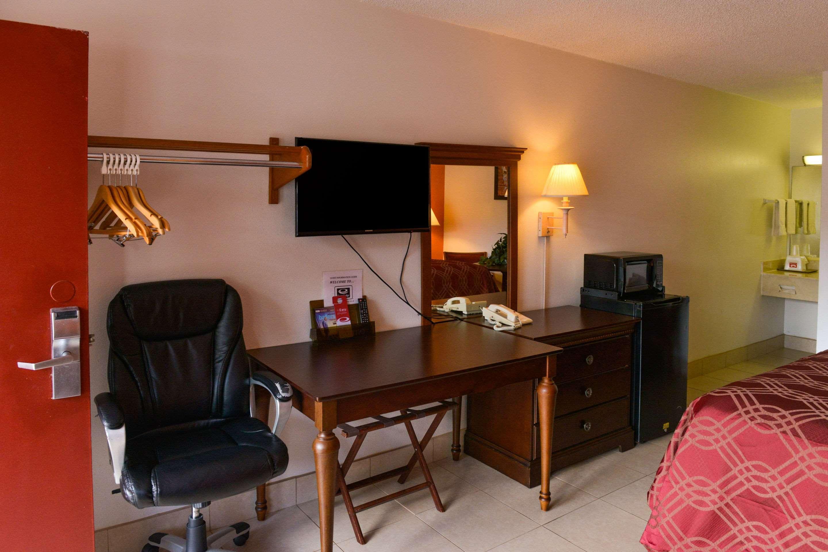 Econo Lodge North North Fort Myers Bagian luar foto