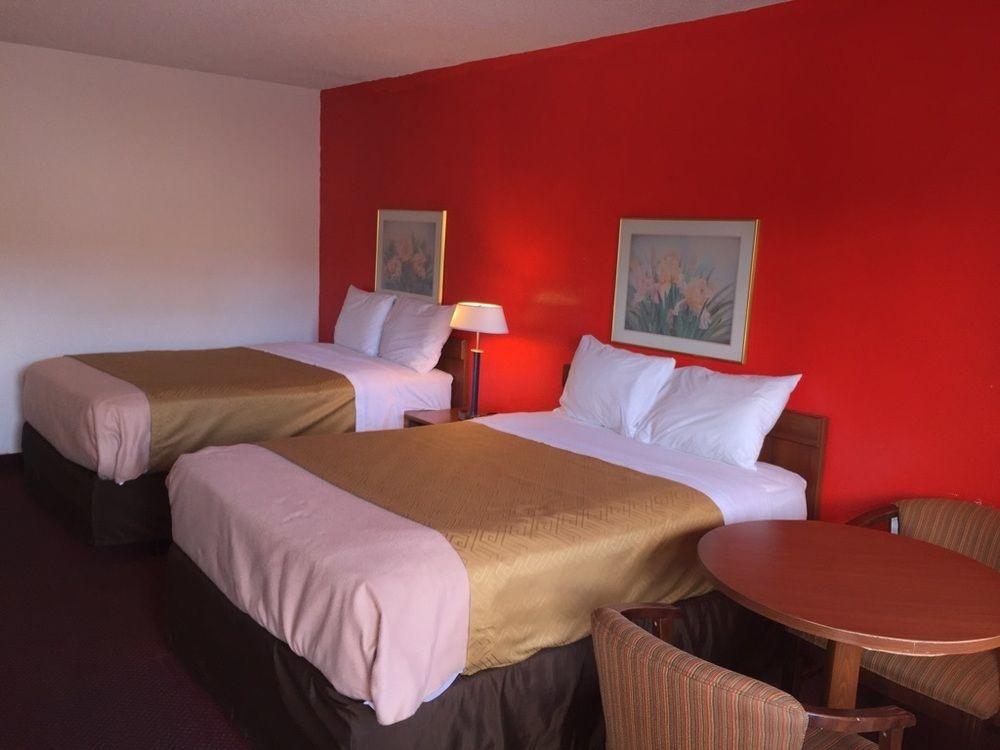 Econo Lodge North North Fort Myers Bagian luar foto
