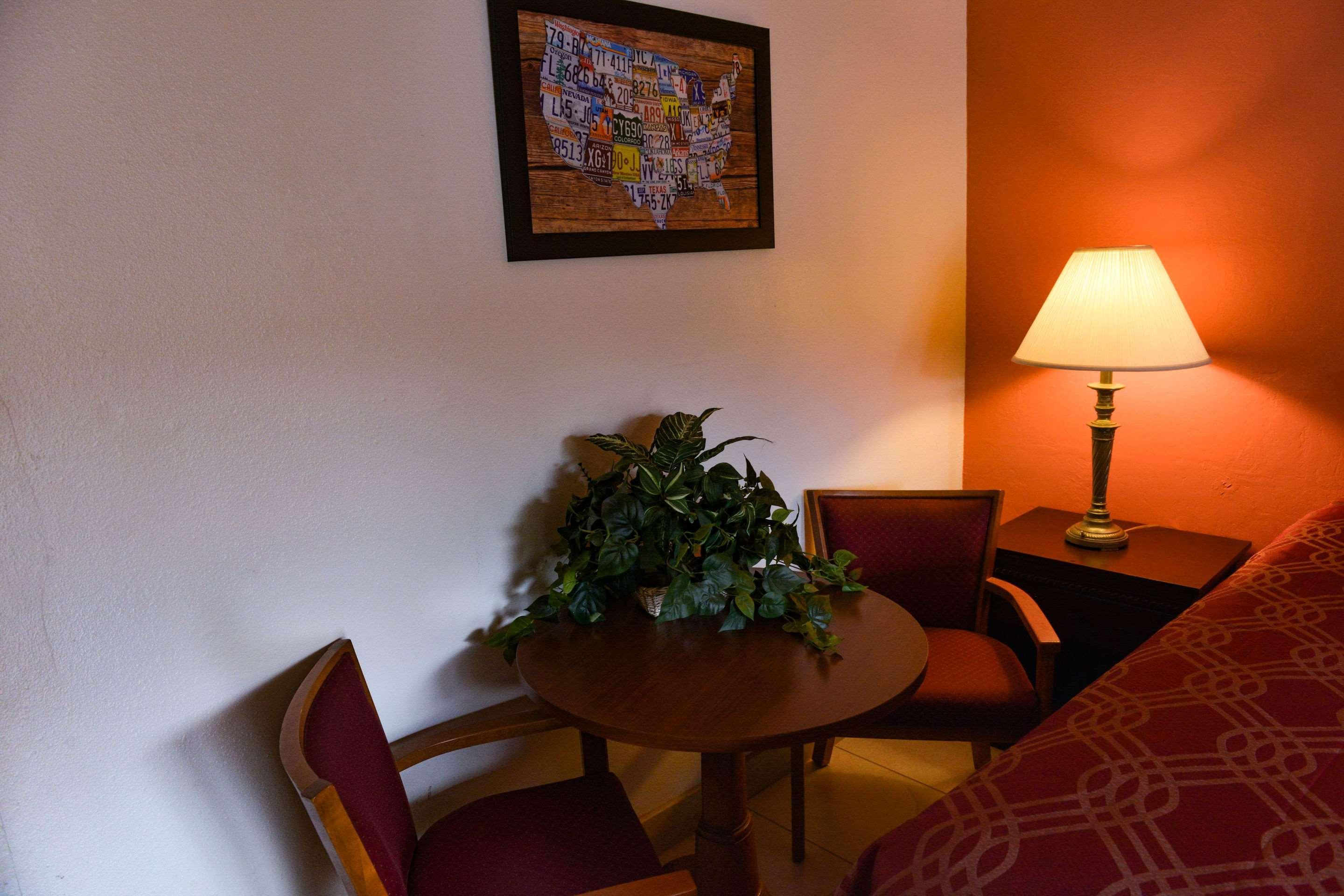 Econo Lodge North North Fort Myers Bagian luar foto